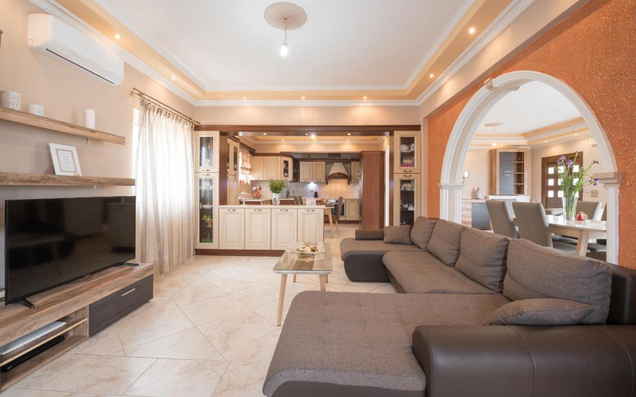 Villa Vicky Argassi Exteriér fotografie